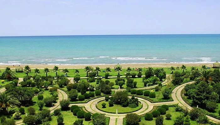 پارک ملت محمودآباد در کنار ساحل دریای خزر 48589551