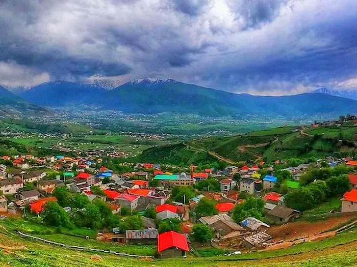 طبیعت سرسبز در کنار خانه های مسکونی مازندران 41856 